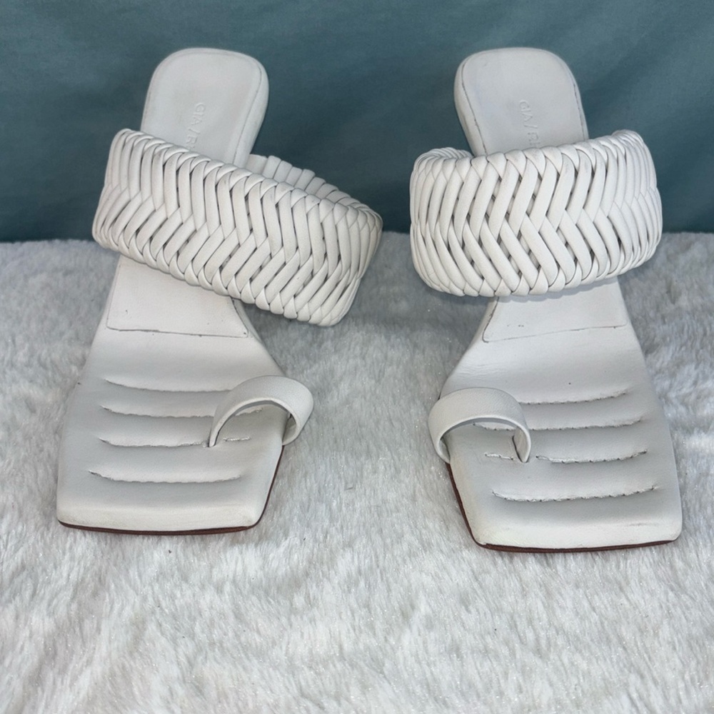 EUC GIA/RHW Sandal Open Toe Slide Mule White EU 36 Retails $370 Leather Braided